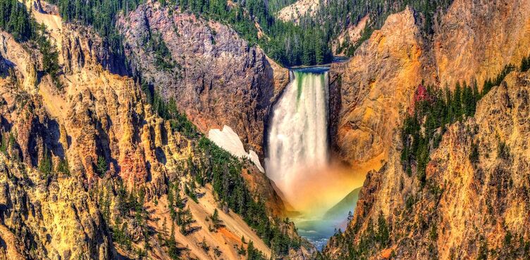 Luxury Yellowstone packages