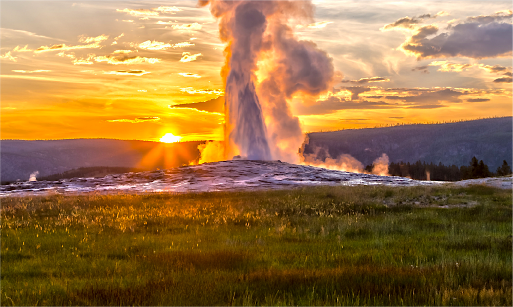 Best yellowstone vacation packages for July 2024